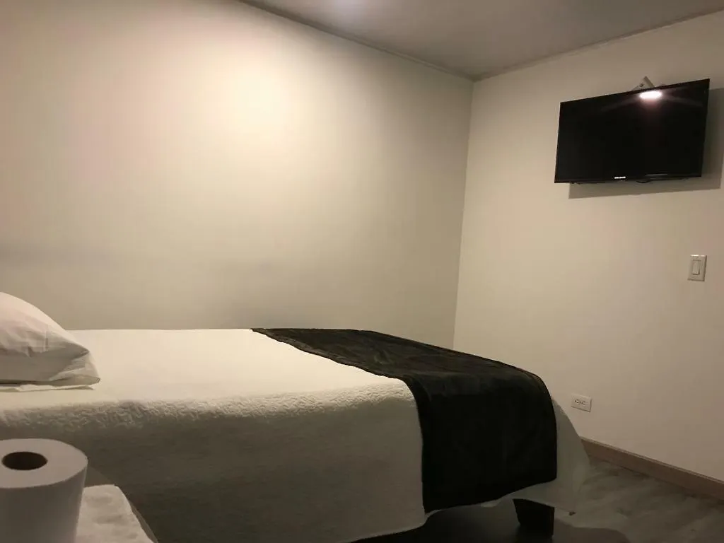 Petite Paris Hotel 波哥大
