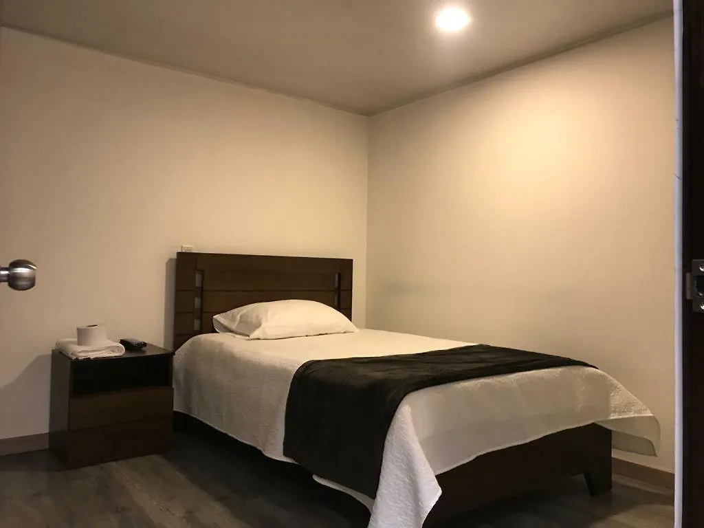 Petite Paris Hotel 波哥大